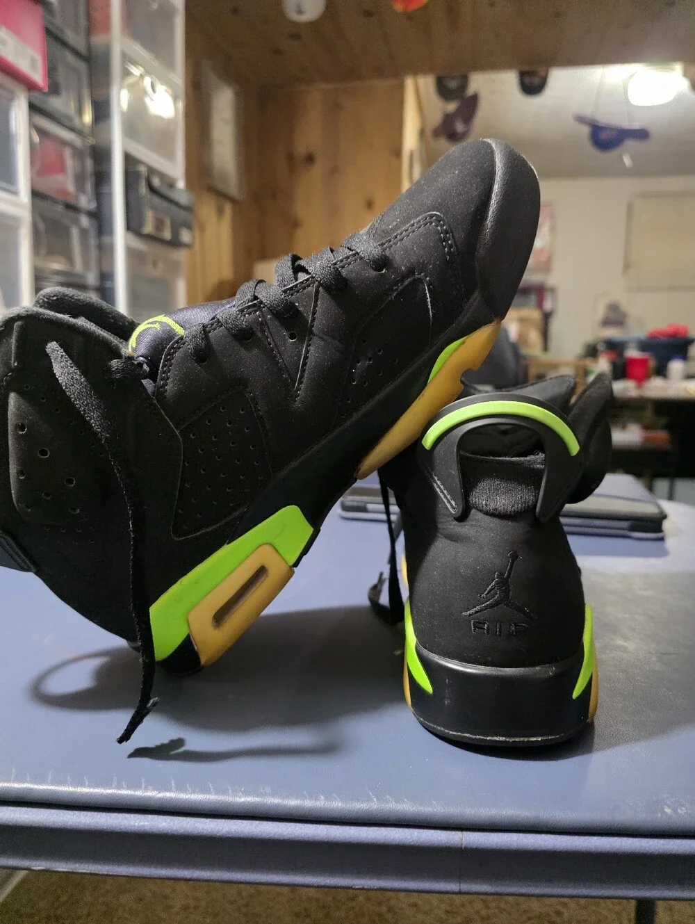Jordan 6 Retro 